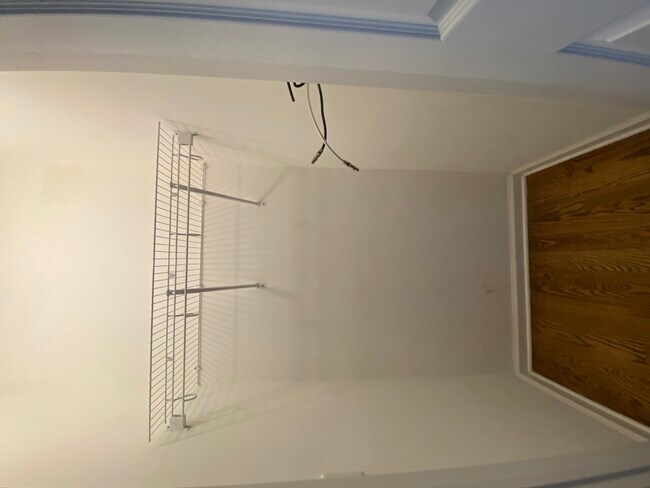 Building Photo - 650 W Arlington Pl