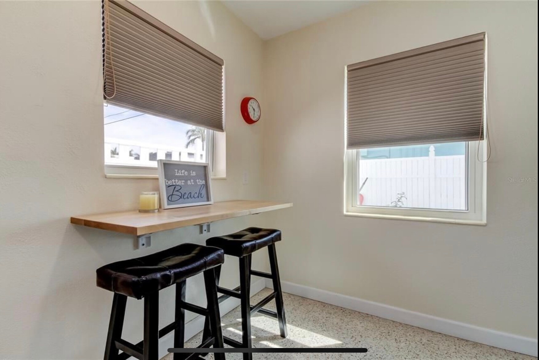 Building Photo - 11325 1st St E