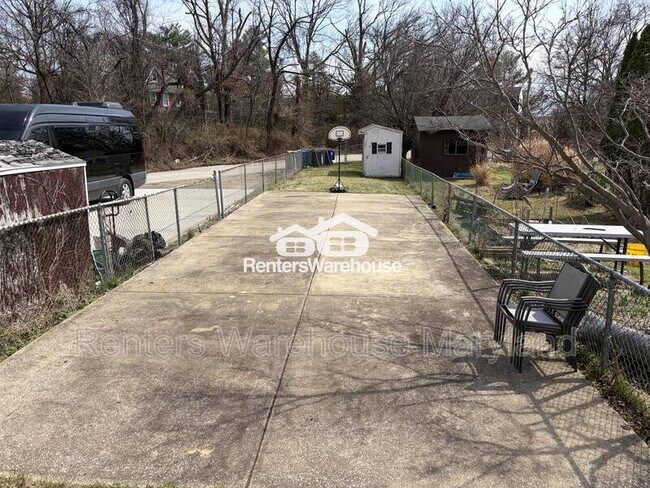 Building Photo - 4513 Sipple Ave