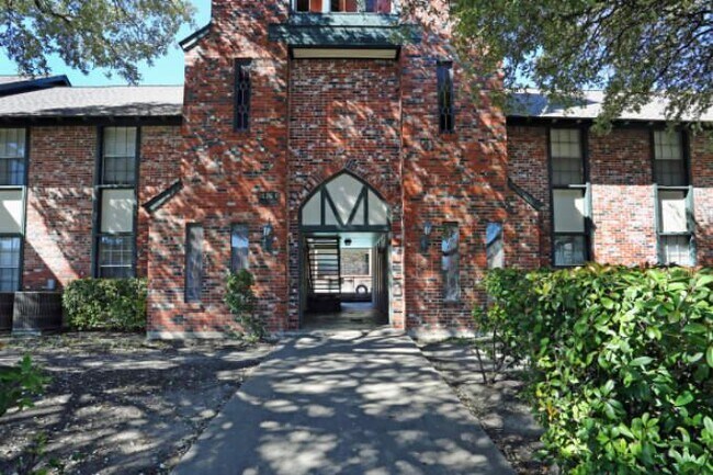 Building Photo - 1 bedroom in Austin TX 78752