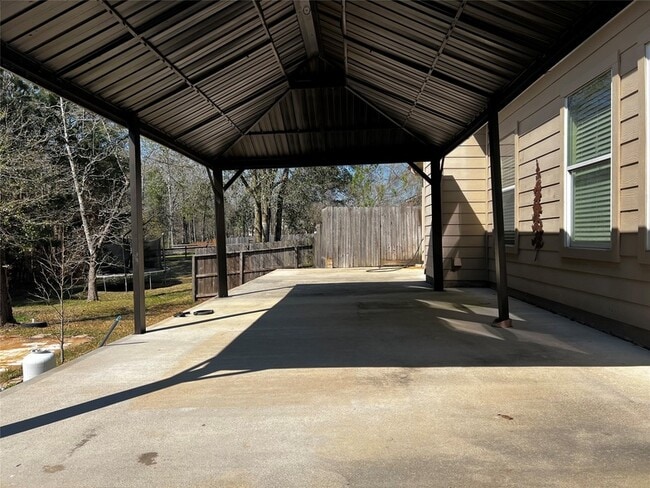 Building Photo - 10621 Sunflower Dr