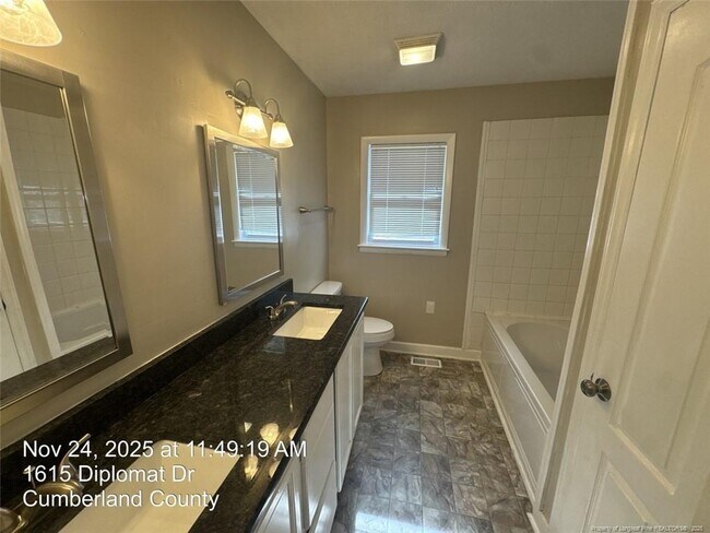 Building Photo - 1615 Diplomat Dr