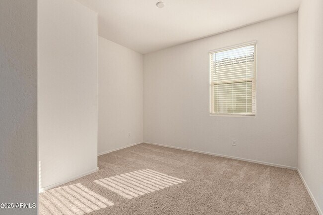 Building Photo - 1017 S 7th St