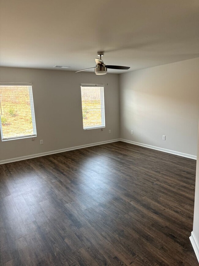 Building Photo - *48 Hour Look & Lease Bonus!* Three Bedroom | Two Bath Home in Deer Brook Crossing