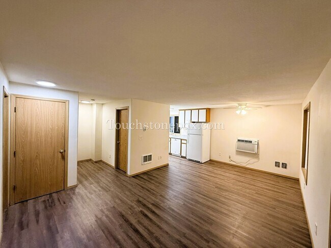 Primary Photo - 409 SE 143rd Ave