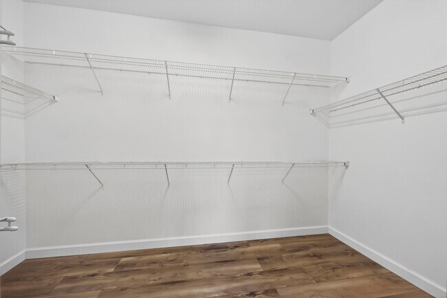 Building Photo - 10384 Wellington Parc Dr