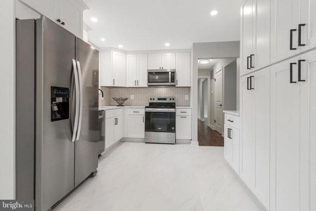 Building Photo - 5511 Callander Dr