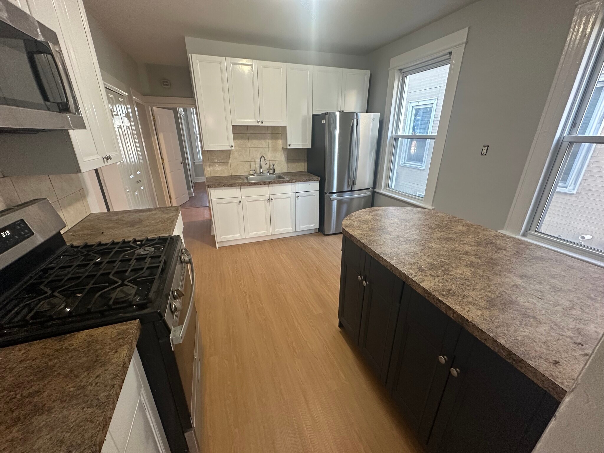 Building Photo - 218 Hough Ave