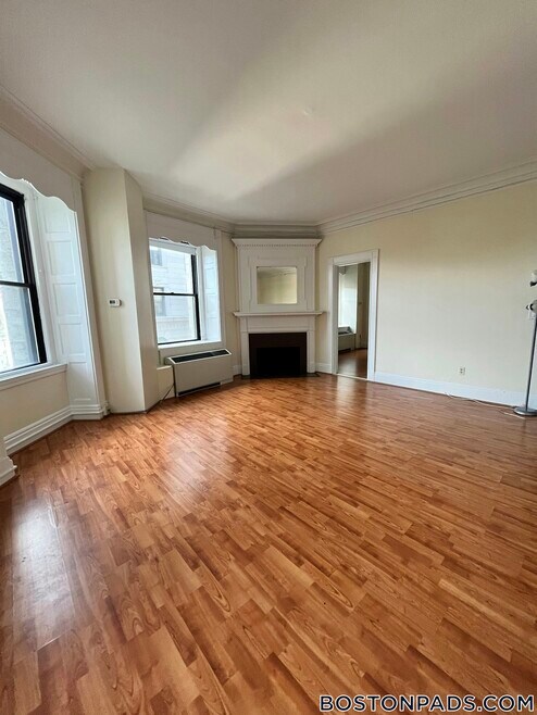 Building Photo - 62 Boylston St
