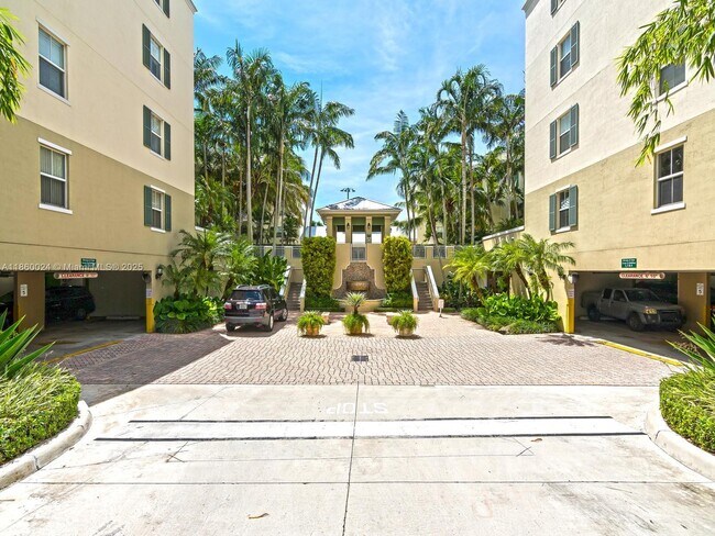 Building Photo - 7542 SW 102nd St