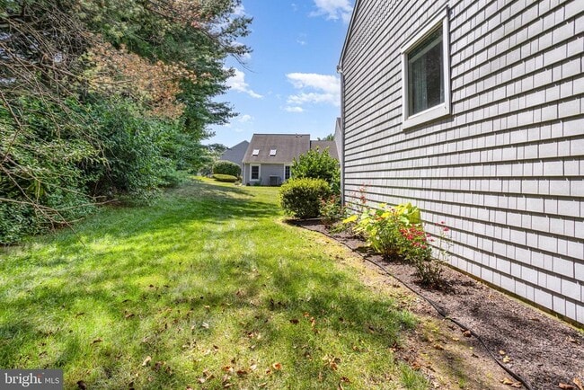Building Photo - 224 Crescent Dr
