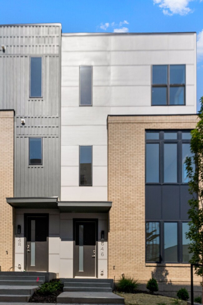 Building Photo - 646 Hamilton Ave