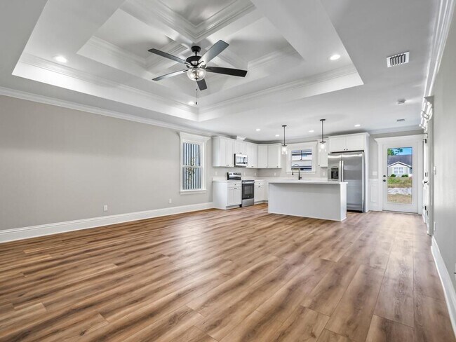 Building Photo - Spooktacular 3 Bedroom Available in Wakull...