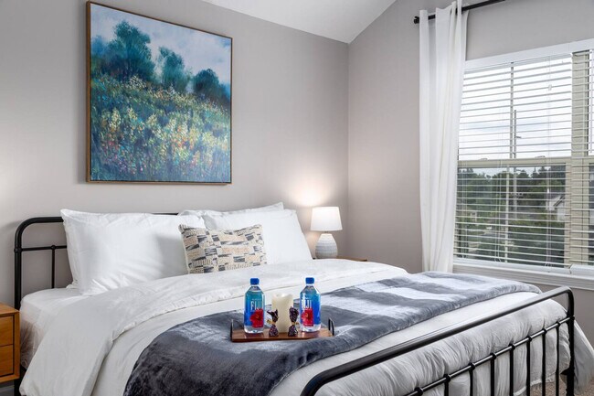 Building Photo - 740 Zumstein Ln