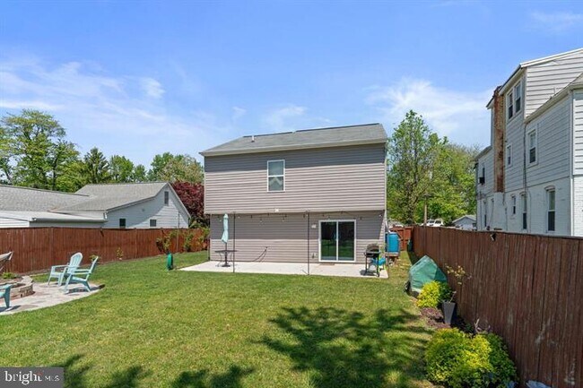 Building Photo - 465 Carvel Beach Rd