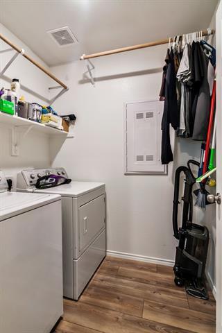 Building Photo - 1228 Viscount St