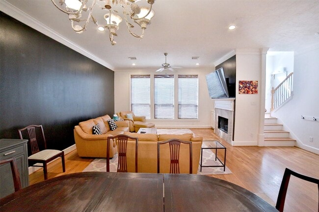 Building Photo - 2410 Dorrington St