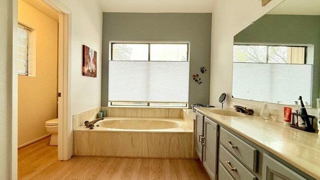 Building Photo - Furnished, 6-month minimum rental, Procure Only