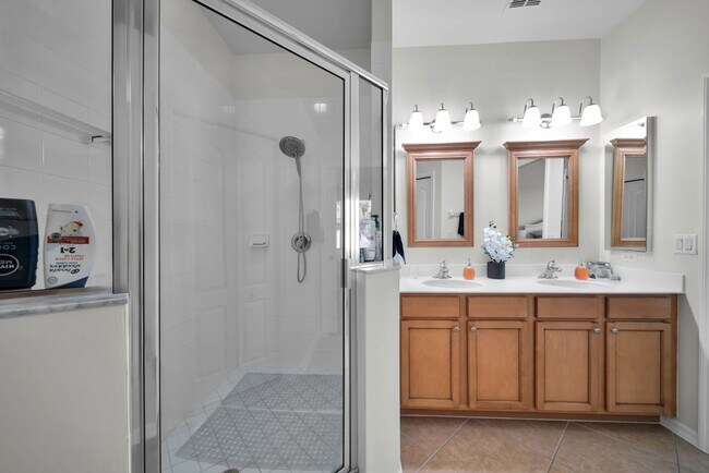 Building Photo - Serene Lakefront Living at Moody River Estates in NORTH FORT MYERS– Your Dream Home Awaits! 2BED/...