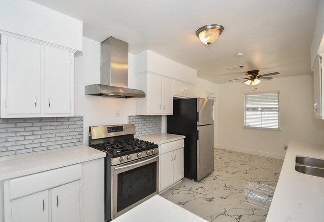 Building Photo - 5330 Windswept Ln