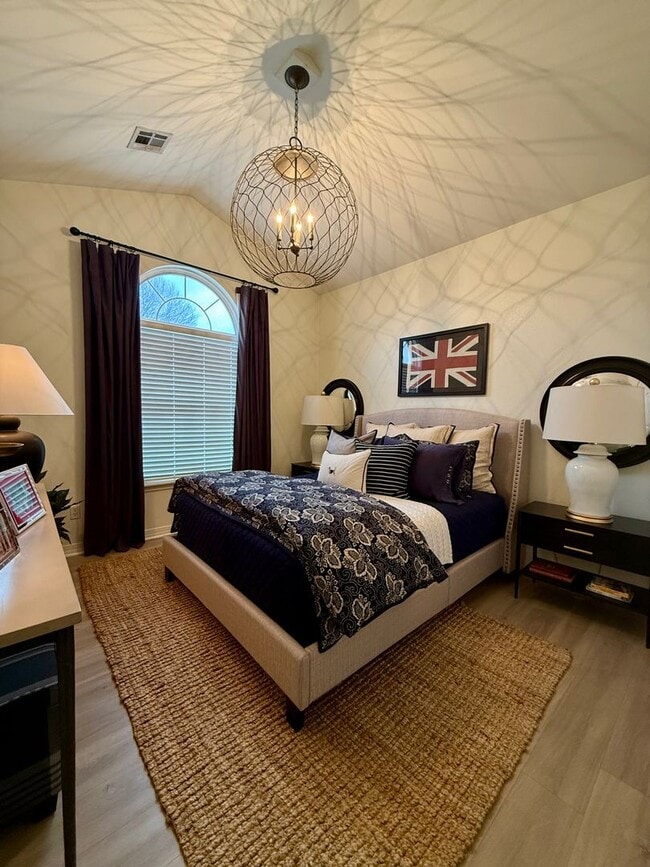 Building Photo - Available Mid-June! Stunning Home Near Col...