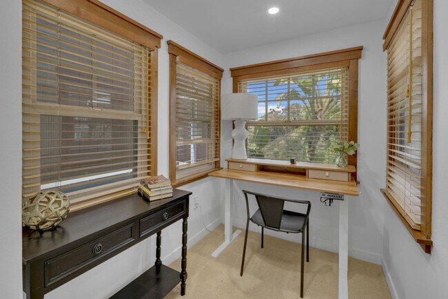 Building Photo - 1072 Johnson Ave