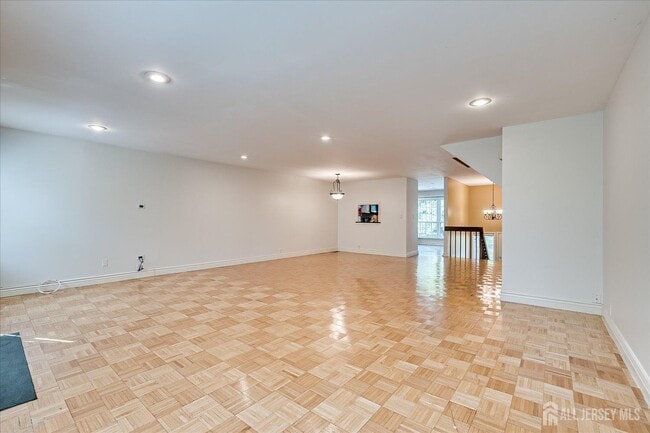 Building Photo - 3902 Springbrook Dr