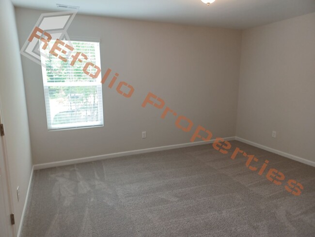 Building Photo - Beautiful 4 Bedroom, 3 Bath, 1-Car Garage ...