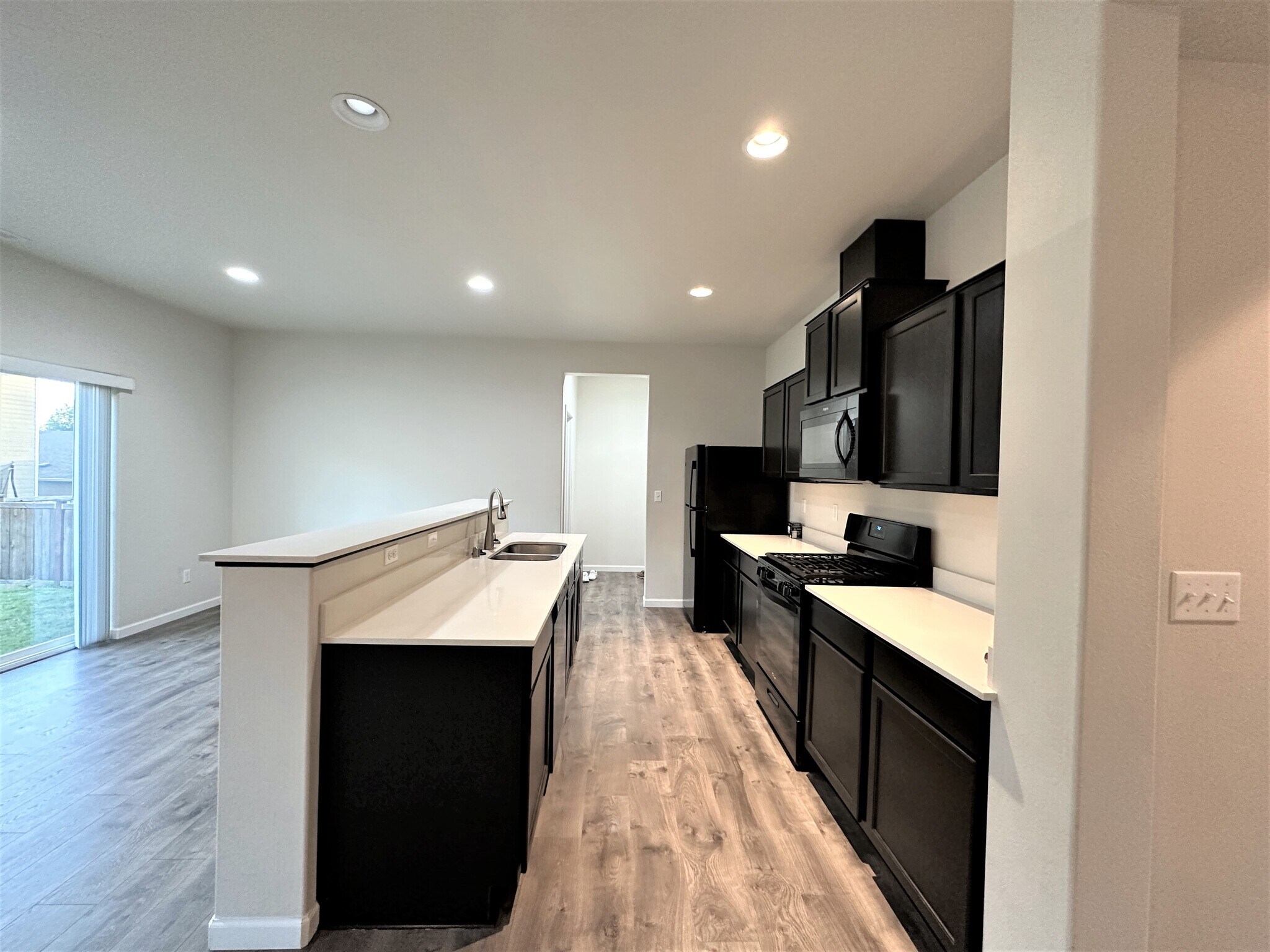 Building Photo - 8921 170th St NE