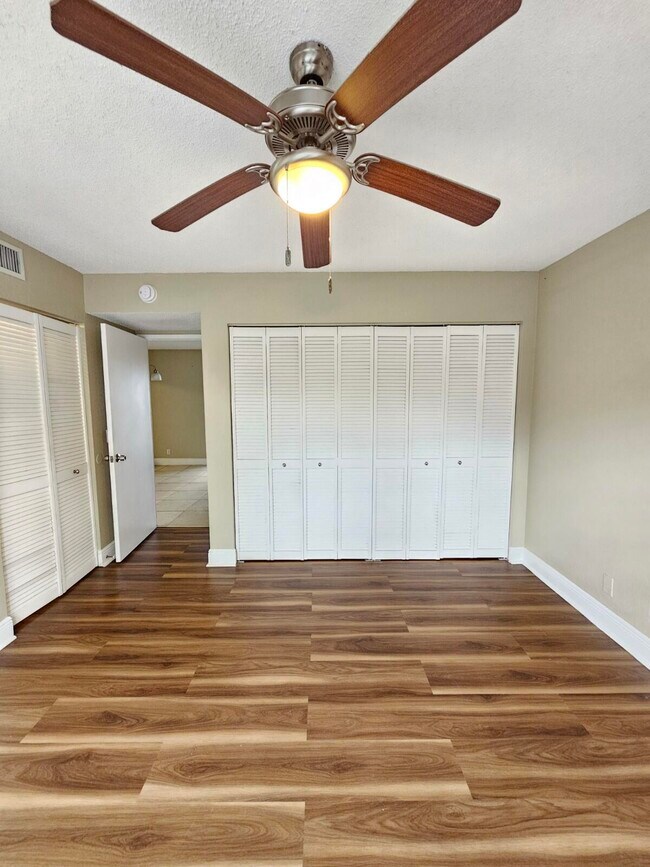 Building Photo - 1520 Windorah Way