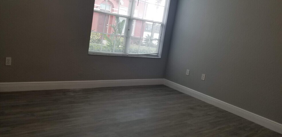 Building Photo - 9058 Lake Chase Island Way