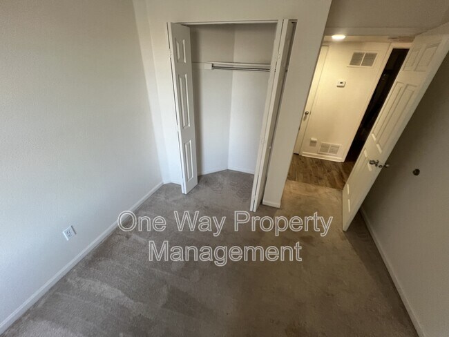 Building Photo - 2856 17th Ave