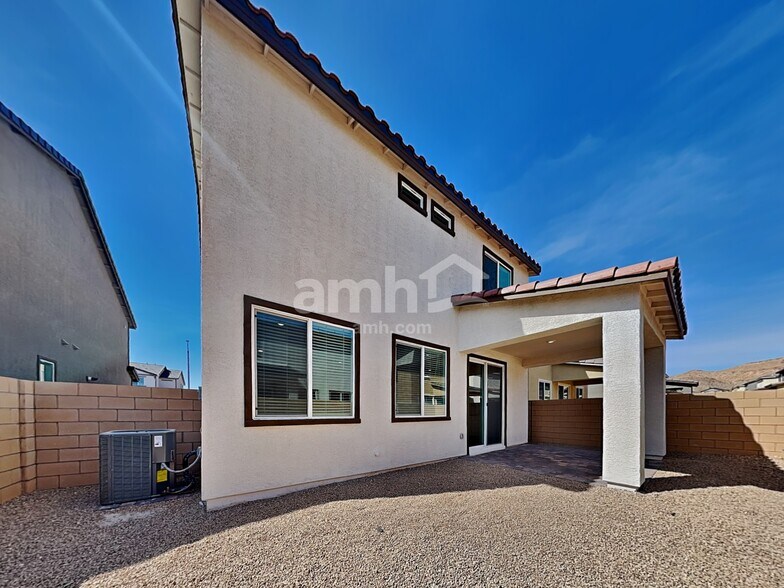 Building Photo - 8886 Tiger Tooth Ave
