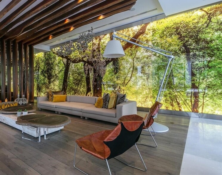 Building Photo - 1010 Brickell Ave