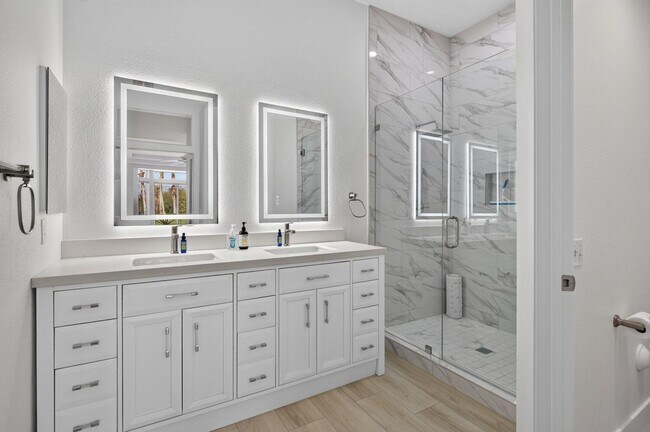 Building Photo - 43696 Old Troon Ct