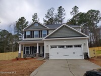 Building Photo - 560 Hampstead Pl