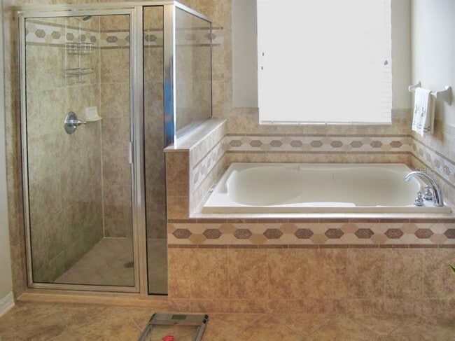 Building Photo - 6610 Portland Oak Ct