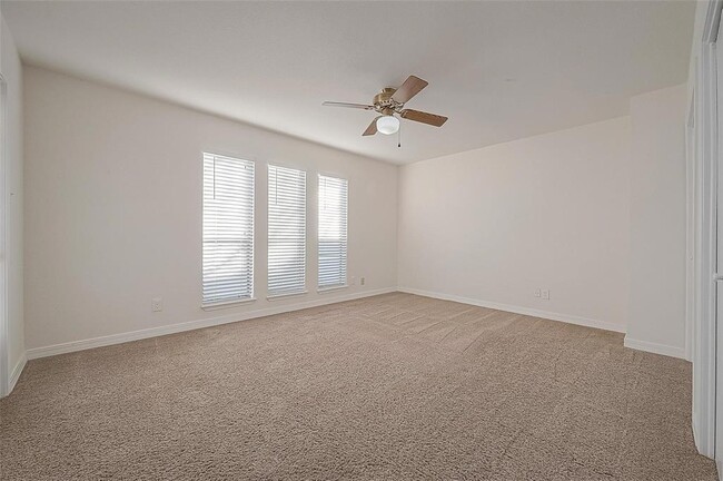 Building Photo - 1330 Augusta Dr