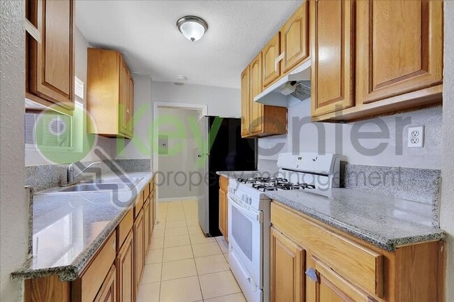 Primary Photo - 2611 Alhambra Blvd