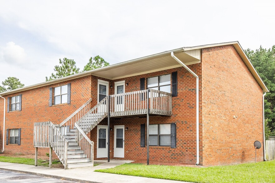 Building Photo - Kinston Village Apartments