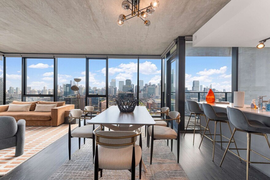 Building Photo - 1314 W Randolph St