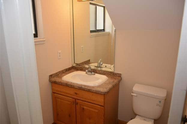 Building Photo - 493 Meadowood Blvd