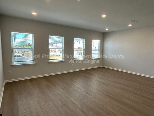 Building Photo - 2795 Cassius Dr