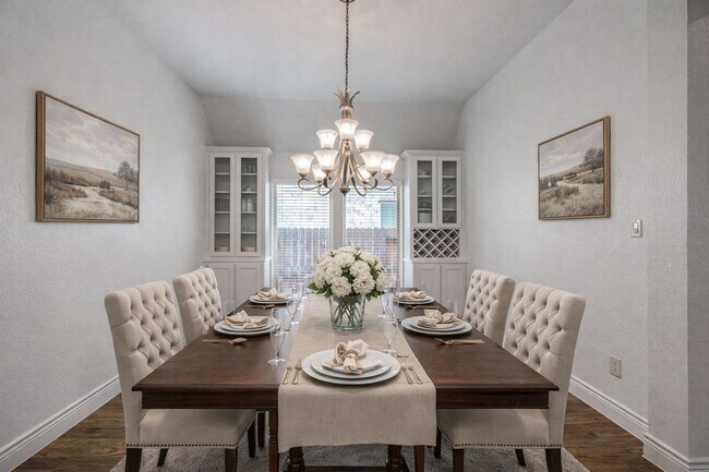 Building Photo - 6614 Rising Hills Ln