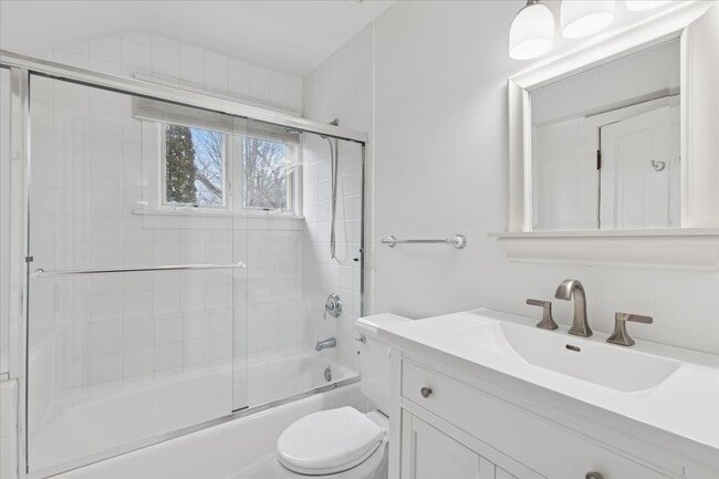 Building Photo - 3760 Gilgare Ln