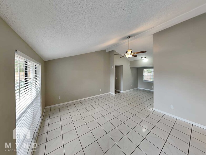 Building Photo - 6701 Village Grove Ct