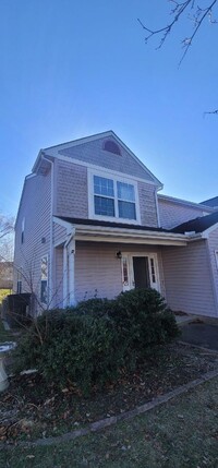 Building Photo - Cozy 3 Bed/2.5 Bath Townhome for Rent!