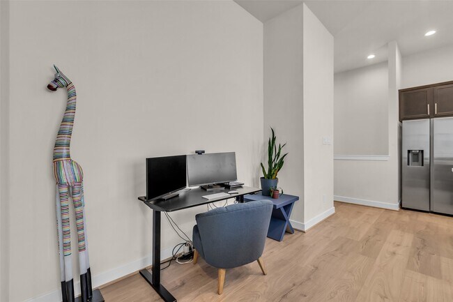 Building Photo - 144 Knightsbridge Park Ln