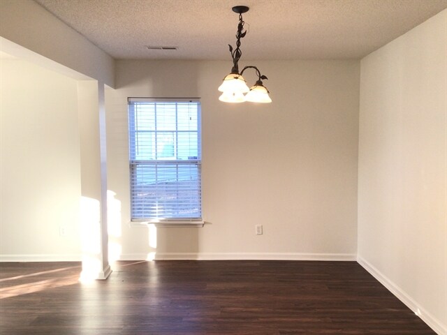 Building Photo - 4987 Harthill Ave