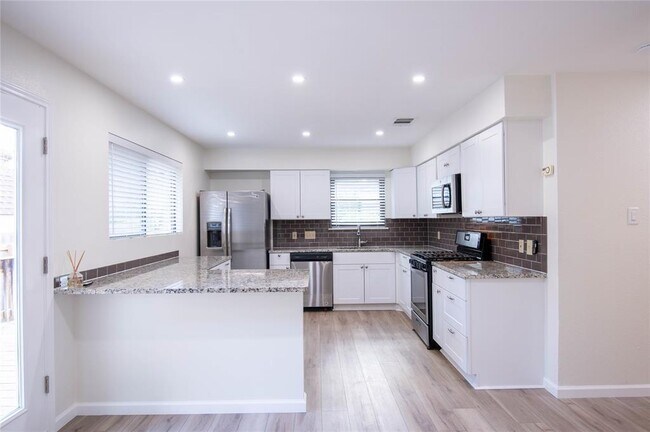 Building Photo - 4515 Keota Dr